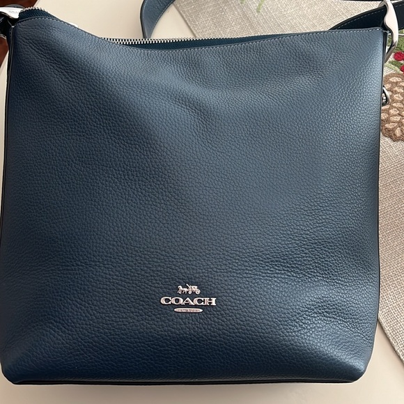 COACH Val Duffle w/matching wallet - Picture 2 of 9